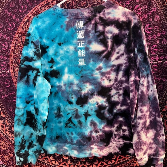 Tie-Dye Sweatshirt with Floral Embroidery - Picture 3 of 4